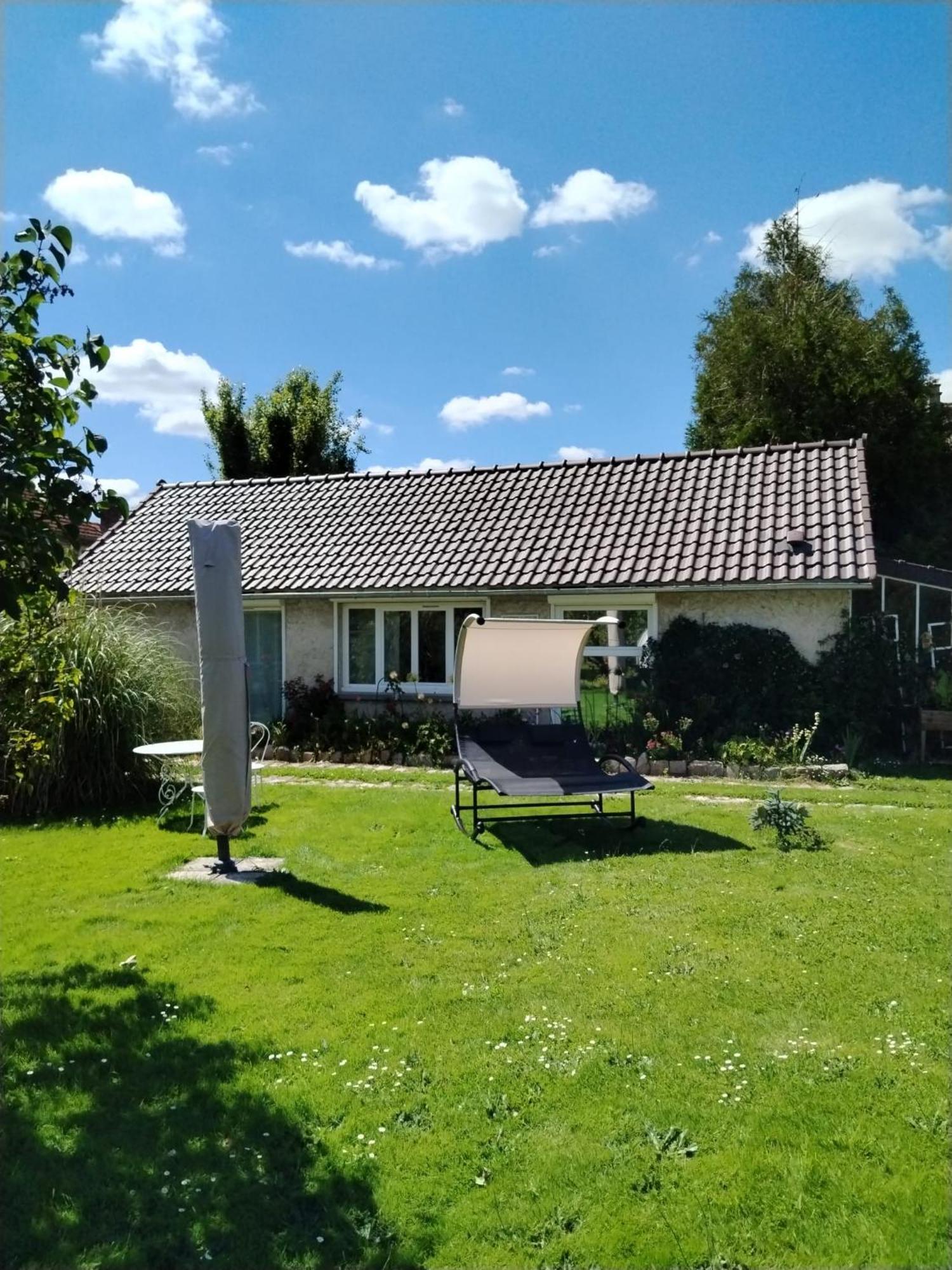 Le Cocon Des Layes Villa Les Essarts-le-Roi ภายนอก รูปภาพ